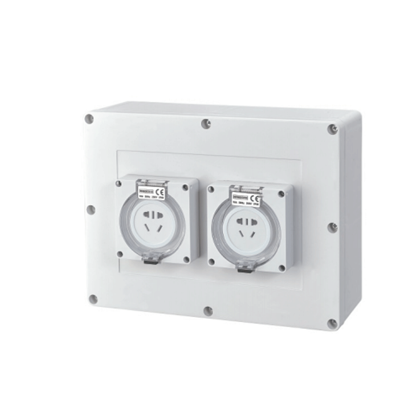 Combined socket distribution box